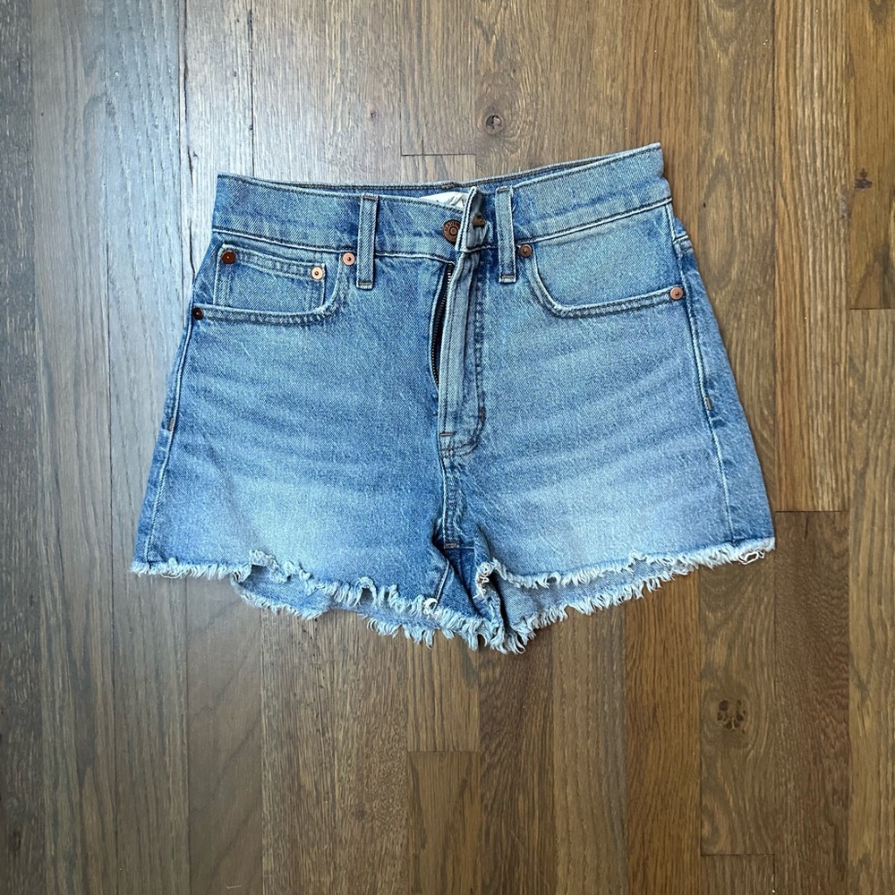Madewell perfect jean short 25
